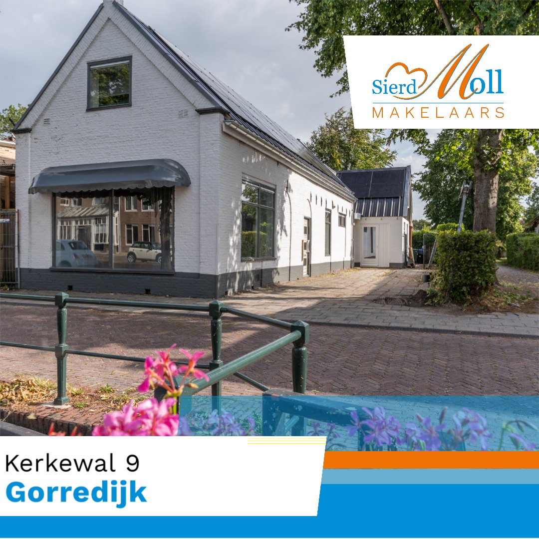 SierdMoll's tweet image. Wonen in hartje centrum, met uitzicht op de langsvarende bootjes en alle winkels en terrassen op loopafstand. Deze 2/1 kap woning aan de wal is deels verbouwd maar dient verder naar eigen inzicht en smaak nog te worden afgewerkt. 

 #SierdMollMakelaars #TeKoop