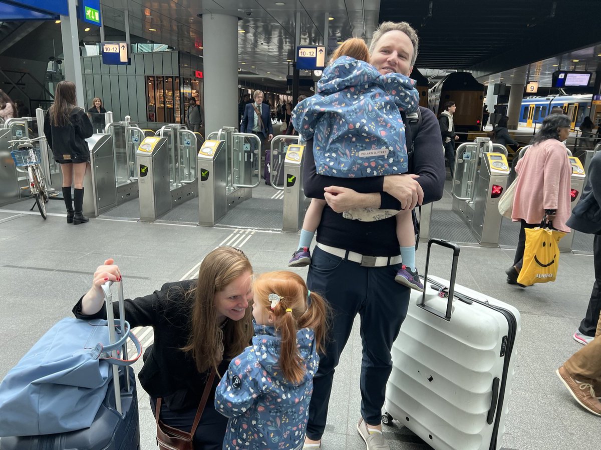 bucklr01's tweet photo. #AAIC23 was so fun but we're so happy to be back with our girls!!!!! https://t.co/D04yOqaLh7