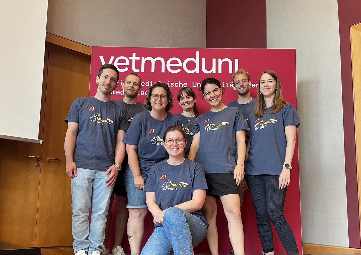 PharmaVetmeduni's tweet photo. we had a lot of fun showing our scientific work to the little (maybe future) scientists at this years Kids University 🔬#kinderuni #vetmed https://t.co/mWstrxV2dc