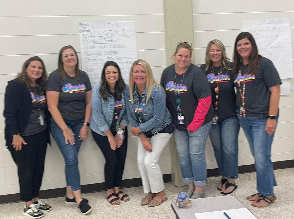 errelementary's tweet photo. Our leadership team spent the day with colleagues across the district, collaborating, team building and preparing for the upcoming school year! 💜 It’s always a great day to be a Bronco! https://t.co/cXxKJXPXEr