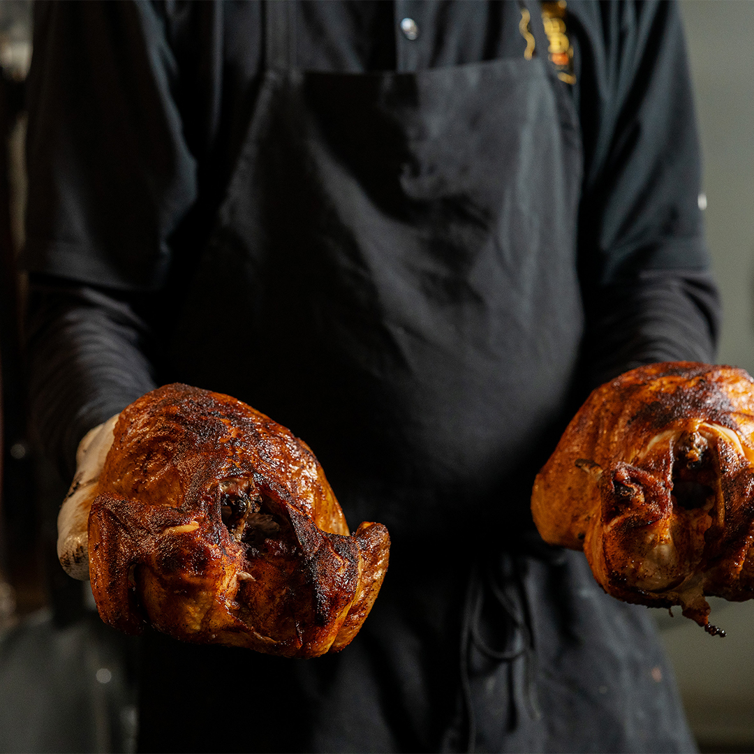 deadendbbq's tweet photo. From the smoker to your tray, our chicken is dressed to impress 🙌
#smokinmeats #knoxvilleeats #madeinthesouth #tennesseebbq #freshnotfrozen #awardwinningbbq #thesearchisover #deadend https://t.co/ovnFdAzqUA