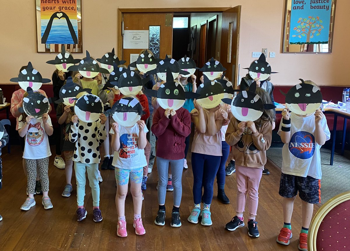 NMPinkney's tweet photo. Another amazing week with CREATE club doing sea / beach themed art. Check out our friendly orca family and our clay fish! Next one… Christmas 😆 #CREATEClub https://t.co/gimlEiS1hL