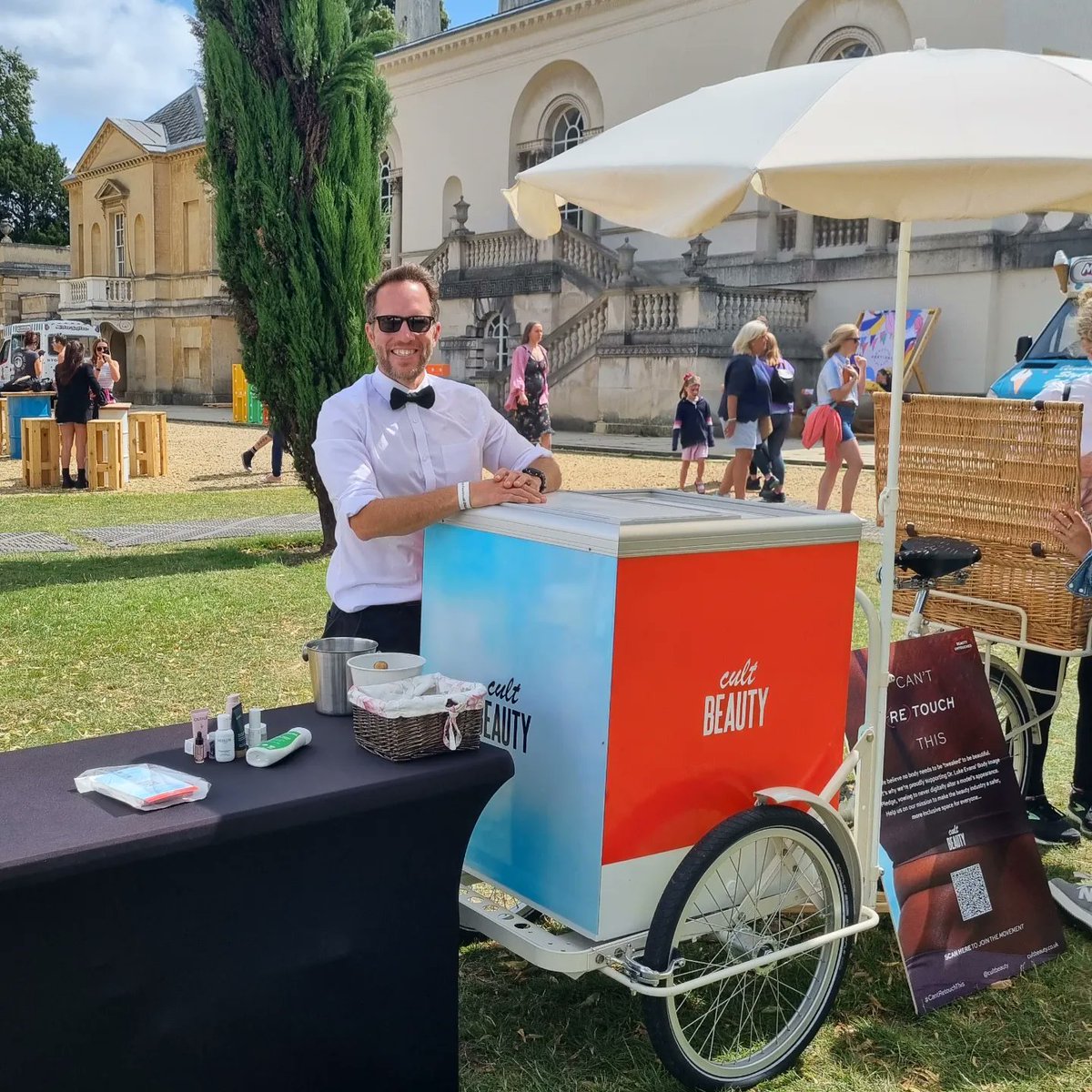 chillywhiteltd's tweet photo. Had a fantastic weekend working alongside @cultbeauty, serving delicious ice creams to the lovely guests at Ferne Cotton's Happy Place Festival! 😊 #Icecream #Chiswick #Eventprofsuk @Chiswick_House https://t.co/d2Acu827CP