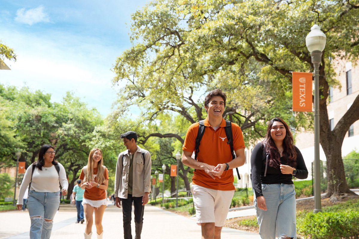 Calling all future Longhorns! The brand new University of Texas at Austin Admissions Website is now live. Learn more about the application process and how to #BeALonghorn at the link in our bio or at admissions.utexas.edu 🤘

#UTAustin #UT28