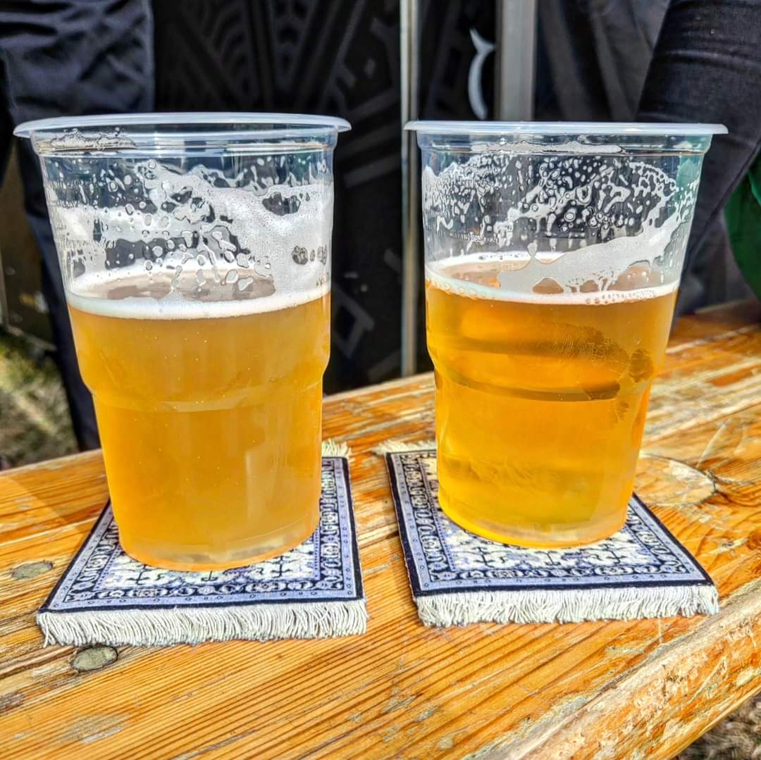 brunnenbraeu's tweet photo. Browar Gryfus
- Grodziskie z Pasztecikiem (**) 3,0%
- Feel Harmony - Session Cold IPA (***) 5,0%
#beeronthecarpet
#gryfus #browargryfus #feelharmony #grodziskie #sessioncoldipa #coldipa #sessionipa #indiapaleale #ipa https://t.co/MSGfwCrpPw
