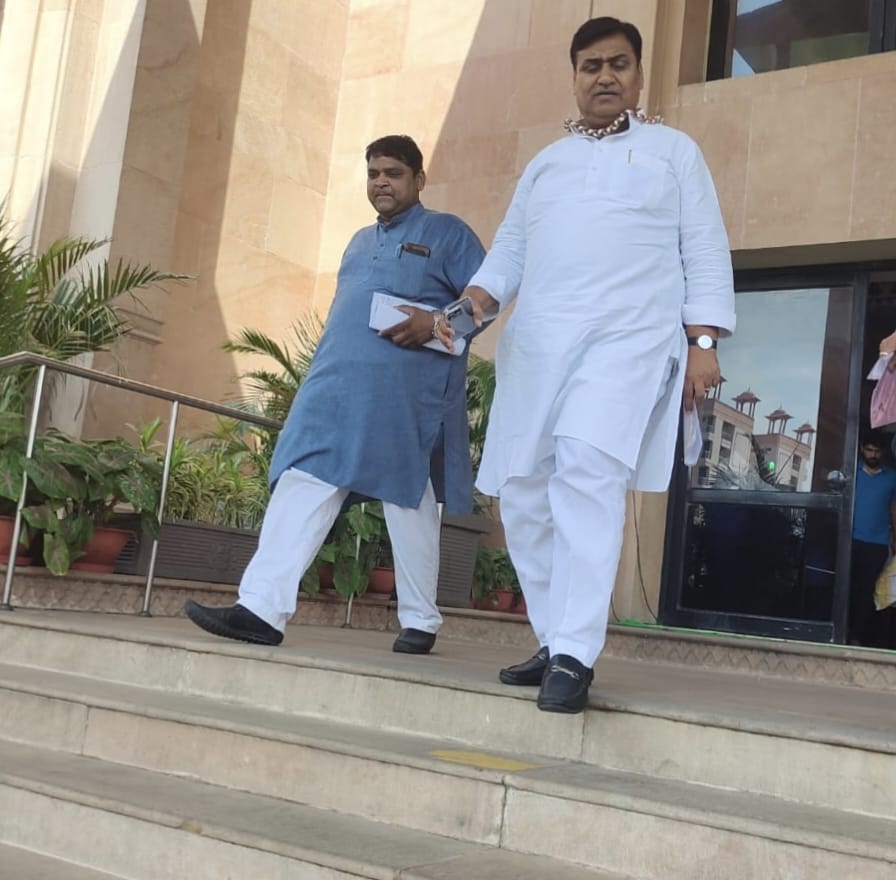 DiwakarAvdesh's tweet photo. आज राजस्थान विधानसभा में। https://t.co/E5x1PVWSOI
