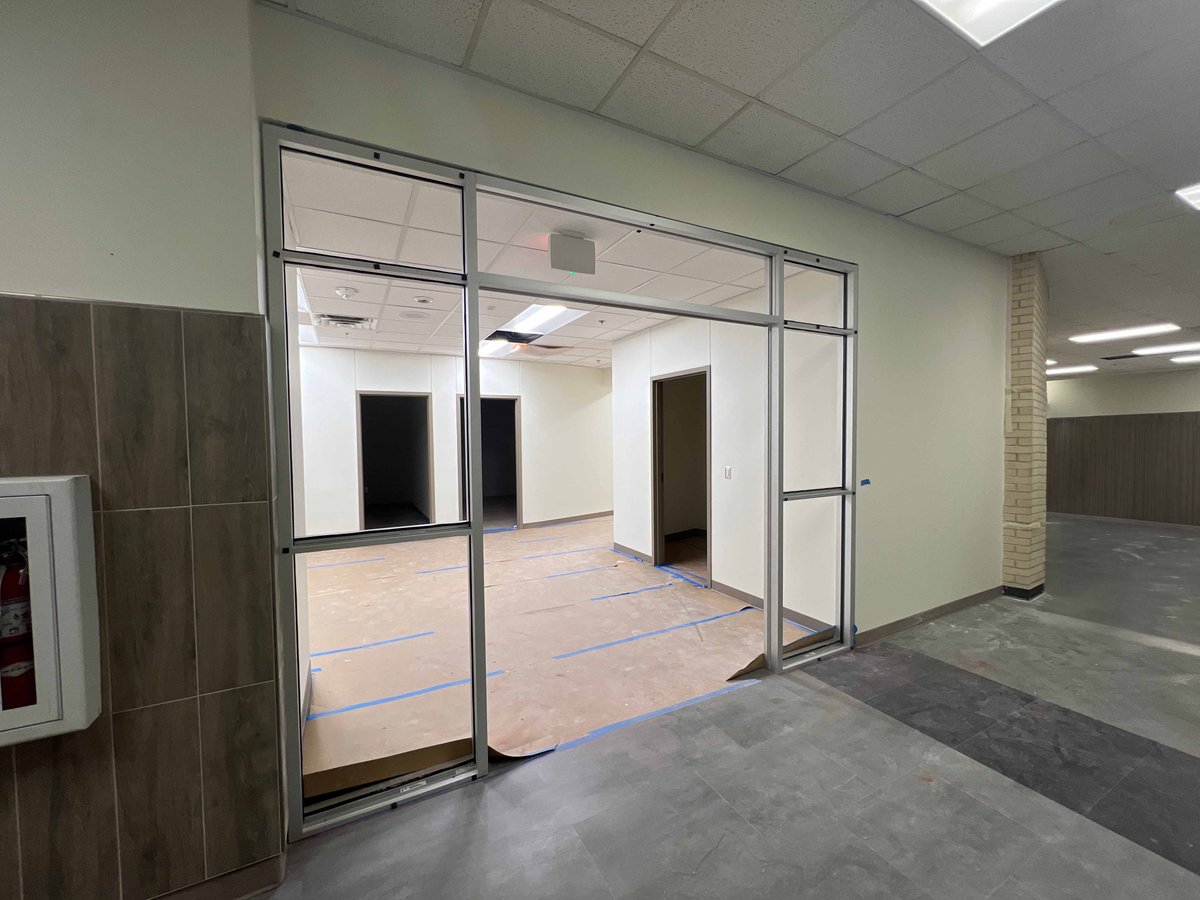 Imperial_GC's tweet photo. Imperial has been hard at work at Cleburne ISD Lowell Smith Middle School. The renovations of classrooms, hallways, and new finishes are transforming this learning environment! Stay tuned for more updates.

#TxConstruction #PBKArchitecture #MiddleSchool #Cleburne #Construction https://t.co/fVxjAYSOZy