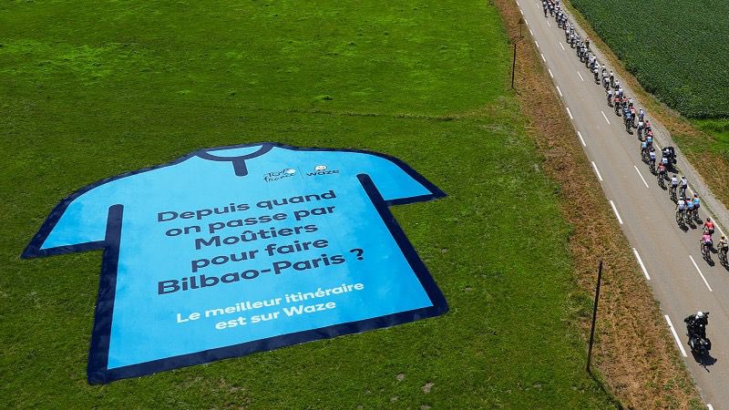 Roussemarion's tweet photo. De Bilbao à Paris en passant par Moûtiers! C’est ça le Tour de France 🏔️🤩 @Waze_France #WazexTourDeFrance #CollabCommerciale https://t.co/qoA8x8nGZt