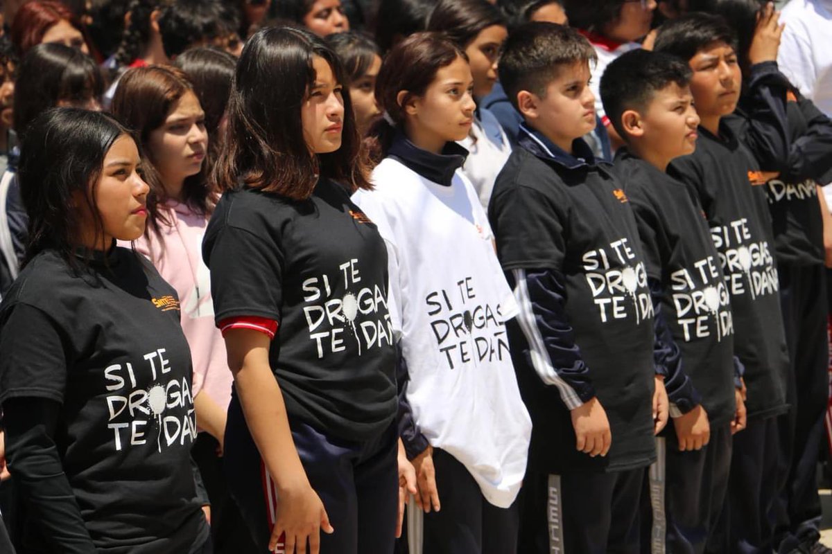 juanenrique7507's tweet photo. Jornada Nacional #SiTeDrogasTeDañas culminamos nuestro gira por todo el Estado dando información sobre la importancia de cuidar nuestra salud y la de nuestros familiares, “Nuestros jóvenes son lo más importante en él aula, son el futuro de nuestro Estado y país”. https://t.co/s7ZemqH5hQ