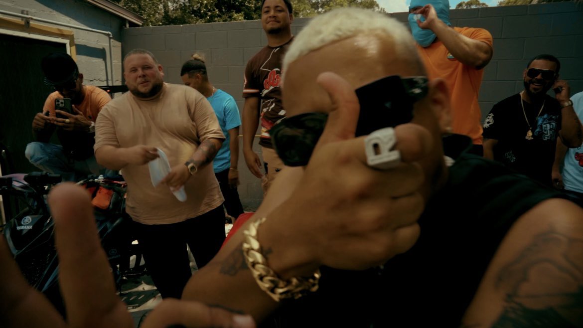 answ3eeeer's tweet photo. ‼️‼️‼️M.U.P ‼️‼️‼️
Mañana salimo con esta bala 🔥 Vamo a romperla de oneee 😤 #ElBarrioELasEstrellas 💫 #3yGang 🥷🏽

Dale al link para que seas de los primeros en disfrutar el video 🔥🥷🏽💫

https://t.co/ylvyNob0kX https://t.co/FOEHF7Xkhi
