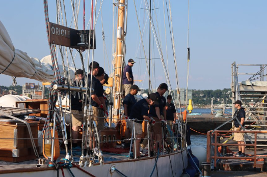 Trident_News's tweet photo. Le 13 juillet, le NCSM Oriole a quitté la BFC Halifax pour entamer son déploiement sur les Grands Lacs. Il visitera des collectivités le long des Grands Lacs et de la Voie maritime du Saint-Laurent.

En savoir plus - https://t.co/2ioO1gPPek https://t.co/qYHGIzXu9a