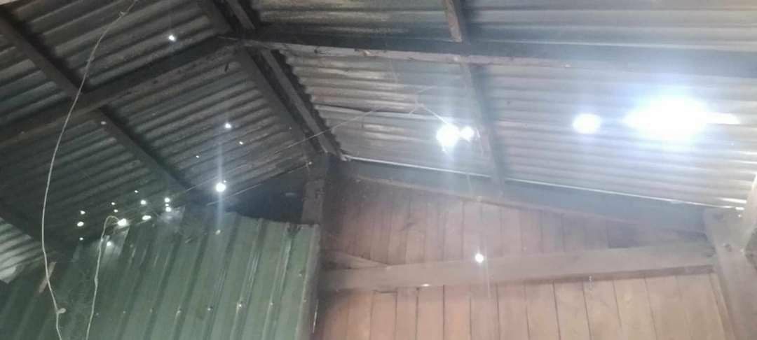 Mo210128's tweet photo. Military armed forces shelled artilleries in the villages of Kale tsp for no reason on 19th July, and as a result, a civilian house was destroyed.  #LegalizationOfNUG #2023Jul21Coup #WhatsHappeningInMyanmar https://t.co/lcUOBge6r9