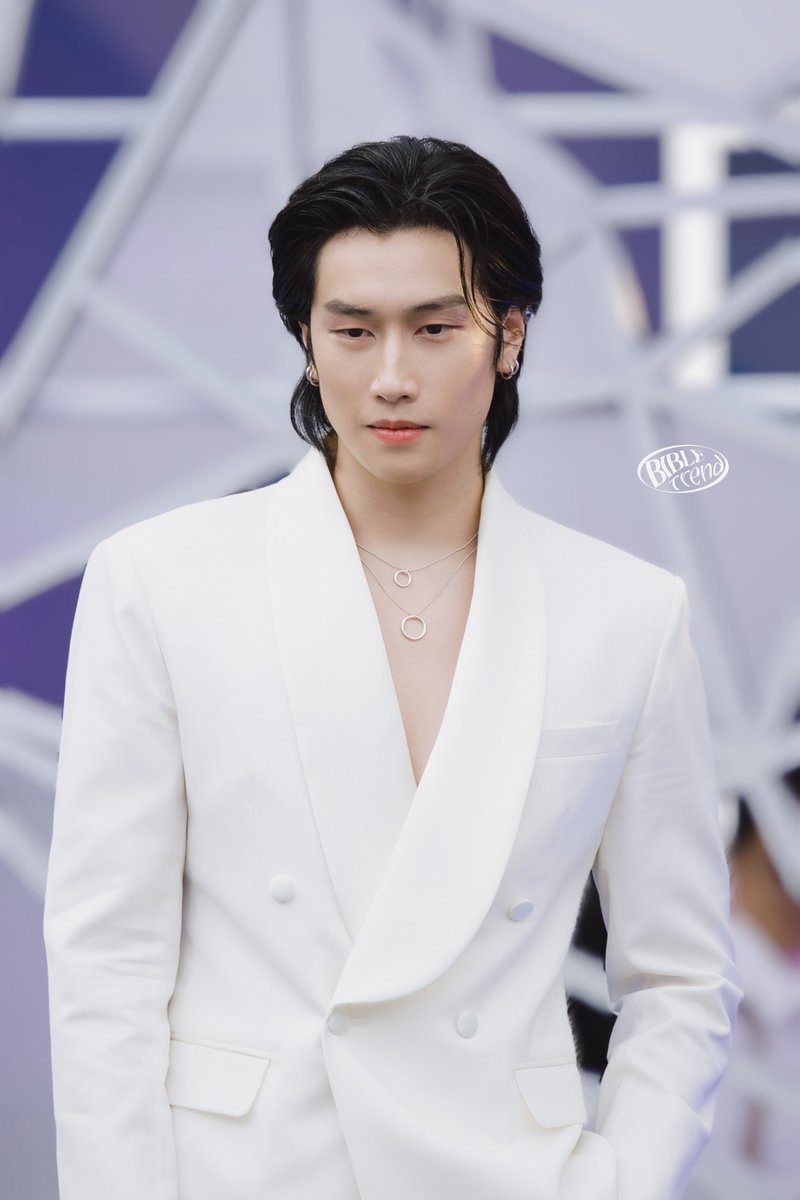 BibleTrend_'s tweet photo. พี่แอดคิดถึง พี่แอดคะนึง พี่แอดมองหา 
พี่แอดได้พบ และสบตา!!!👀👀

พี่แอดอยากบอกว่า “ไบเบิ้ลโคตรหล่อออ”

BIBLE SO HANDSOME!!!!!
#BiblexLancomeBeautyTech
#LancomeBeautyTech 
#LancomeBeyondEvent
#LancomeThailand

₍ᐢ..ᐢ₎°. ♡ #BibleWichapas
꒰ @biblesumett #bsumone ꒱ https://t.co/BGezsQJQmf
