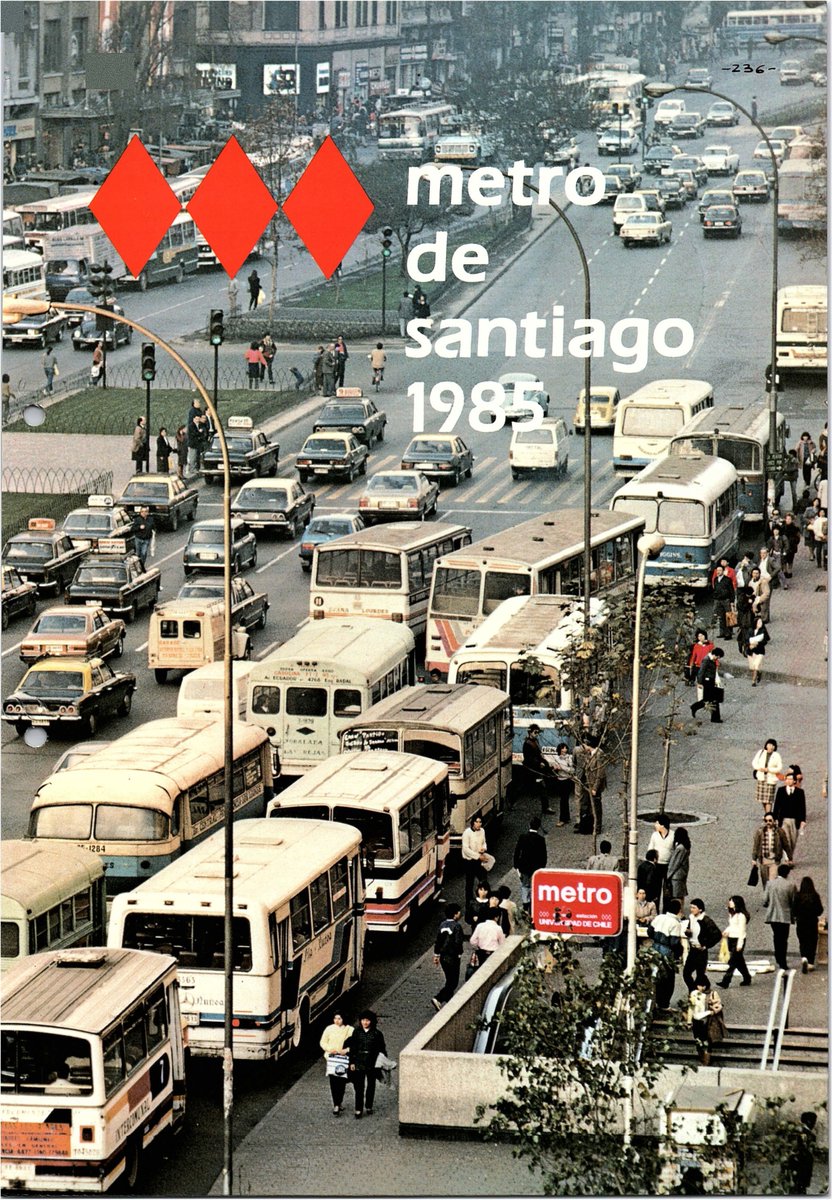 seba_flores's tweet photo. Encontré un documento del 🚇 @metrodesantiago de 1985 que tiene bastantes fotos de la red en aquel momento, así que aquí va un hilo con dichas imágenes. https://t.co/e2wIfcVCYx