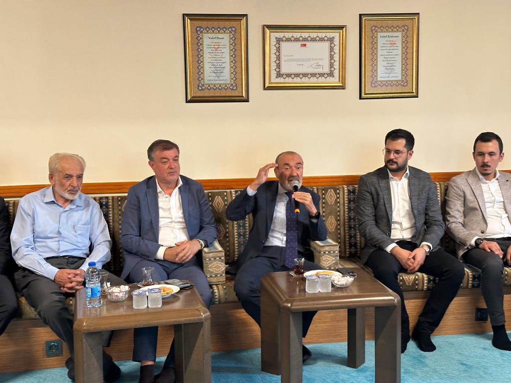 gencesyav's tweet photo. Kızılcahamam’ın değerli büyüğü,MHP Genel Başkan Yardımcısı ve Ankara Milletvekili Sn.Yaşar Yıldırım ESYAV Genel Merkezinde gençler ile Ankara ve Kızılcahamam’ın öneminden bahsetti.Buluşmaya Onursal Başkanımız Hüdaverdi Çakır ve ESYAV Başkanı Prof.Dr.Hasan Ayrancı da iştirak etti. https://t.co/xnEzCey61v