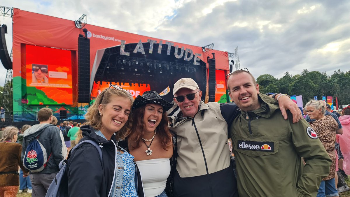 mfisk1's tweet photo. #barclaycardxlatitude Fisks festival reunited https://t.co/mBwYENkqjA