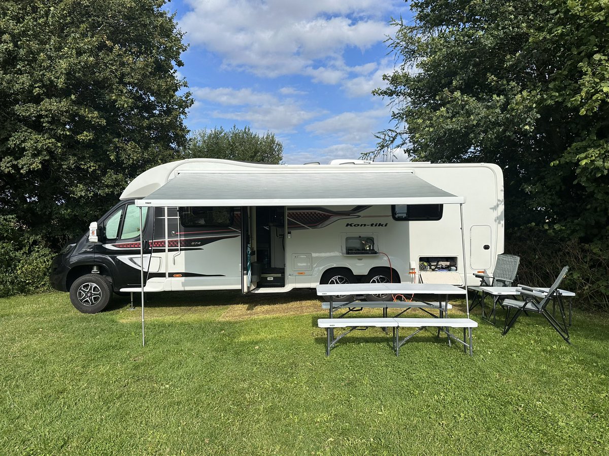 We’re finally on the road for summer road trip. For our first stop we’ve driven for just over an hour and pitched up at Chipping Norton Camping &amp; Caravanning Club Site. We’ll pop into Diddly Squat Farm in the morning before continuing our way down to Plymouth.