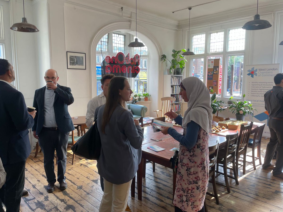What better way to finish the working week, than networking with great local business of Acton! Many thanks to @ActOne_Cinema and @YourActonBID 

and our speakers: Louise Brett, @Gunnersbury1  & The Forge and @YourActonBID 

#Acton #LondonLivingWage #WestLdnChambers