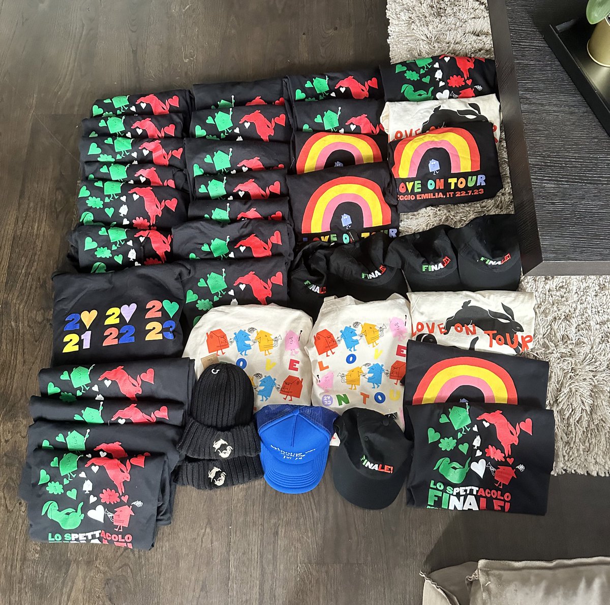 HarryMexOficial's tweet photo. Cuando gane la lotería no diré nada pero habrá señales https://t.co/65ZjRO9hJ1