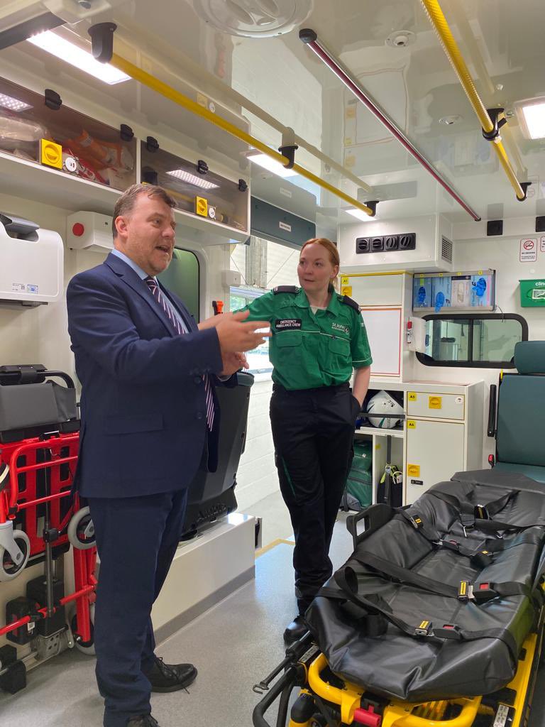 🚑  A huge thanks to the team from <a href="/stjohnambulance/">St John Ambulance England</a>  in #Warrington for inviting me to learn more about the work they do across the region supporting the NHS and the lifesaving training they offer to thousands of people each year.
