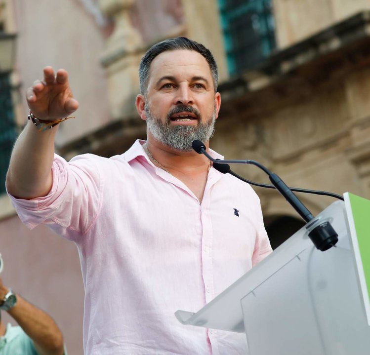 abascal_subnorm's tweet image. 🔴 Santiago AbascaI sobre el grupo koreano BTS:

"Debemos acabar con la imposición cultural de los chinos. Música como los BTS son ejemplo de esta.
[...] La dictadura China crea este tipo de grupos para corromper la mente de nuestros jóvenes."