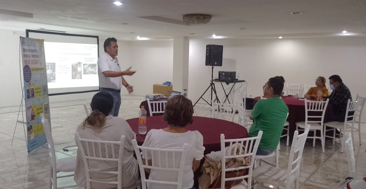 rupeleMX's tweet photo. Excelente charla sobre PhET y el cuadernillo que estoy elaborando de actividades @PhETsims para el @cobaev_oficial de "La materia y sus interacciones" https://t.co/vCBZWuYCEB