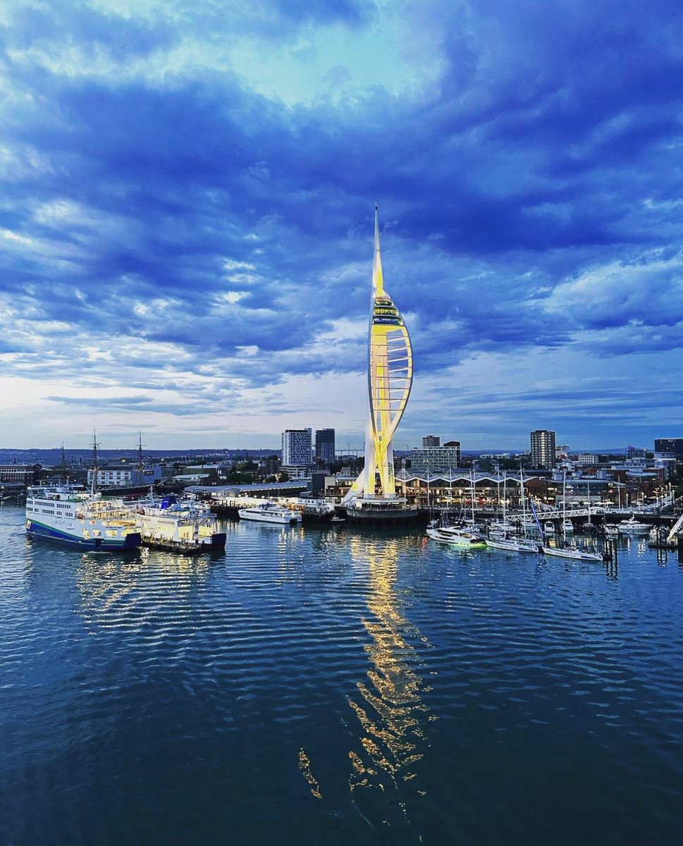 Gorgeous photo of our Tower by @danielazesin thank you for sending it across!

Tag us in our pics and be featured as part of our #FridayPhoto 📸 

#SpinnakerTower #VisitPortsmouth #Marina #GunwharfQuays #GreatView #LovePortsmouth