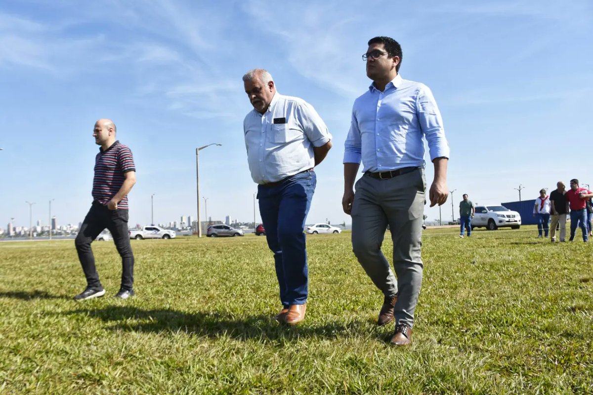 riosramirezc's tweet photo. ✓ Visita técnica e inspección del predio donde se realizará la Expo Itapúa.

21 | 07 | 2023

#ChristianRios #Gobernador #Itapúa #ConVos https://t.co/8vvUxu49cq