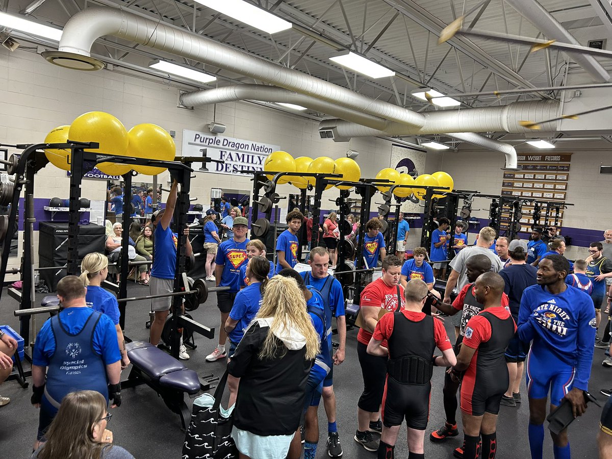 DragonActivity's tweet image. Kansas Special Olympics Powerlifting tournament at Pittsburg High School. #DragonProud #DPKA