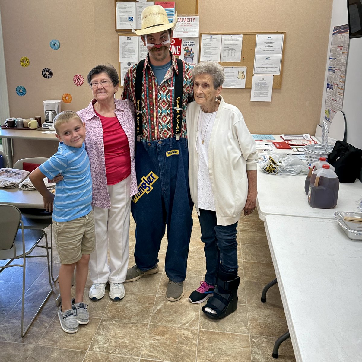 The @wideopennofear rodeo produced by @lonestarrodeoco starts tonight! The day started with Rachel Fowlkes Boyd and John Wayne Lackey visiting the Owen County Senior center and handing out autographs, tshirts and tickets for the rodeo!
.
.
#mccwanders #craftbrewgeek #rodeo