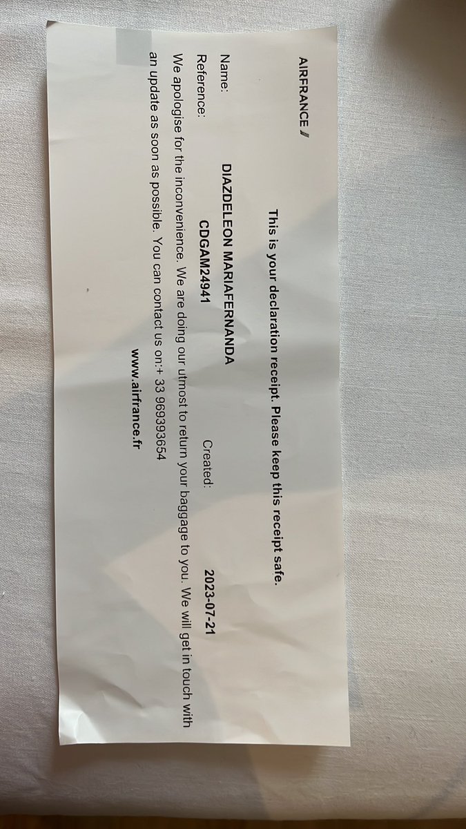 DlpFernanda's tweet photo. @Aeromexico Ya hice mi reporte en Air France me dicen que están buscando mi maleta porque no saben dónde esta¿Cómo es que se perdió en 11 horas si la tenía su personal. Necesito que la manden en el próximo vuelo a paris de hoy viernes 6pm para que llegue antes de que me mueva a otra ciudad https://t.co/TBFP5yad1k