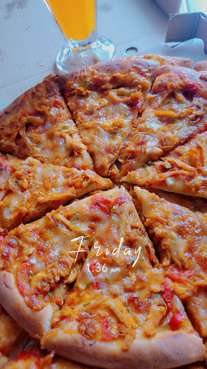 Jovajovelet's tweet photo. So, why wait? Treat yourself to a slice of heaven today. Order one pizza and get one free from @PastryHouseUg .. call now or WhatsApp 0756480678 or 0789161571 for delivery now.. https://t.co/AJvZaohojF