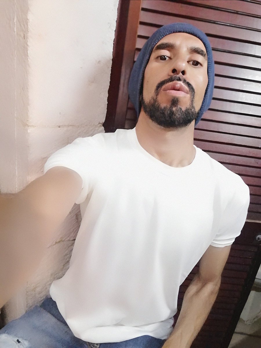 Dan11Monito's tweet photo. 𝙀𝙨𝙩𝙤𝙮 𝙩𝙧𝙞𝙨𝙩𝙚, 𝙣𝙚𝙘𝙚𝙨𝙞𝙩𝙤 𝙪𝙣𝙖 𝙘𝙪𝙡𝙞𝙖𝙙𝙞𝙩𝙖. 🍆💦🍑🥵

#Viernes #gay #gaycruise #gaylokal #gaymedan @EncuentroGayMty @RegiolandiaMTY @cruisandmore https://t.co/d2daRL0n1I