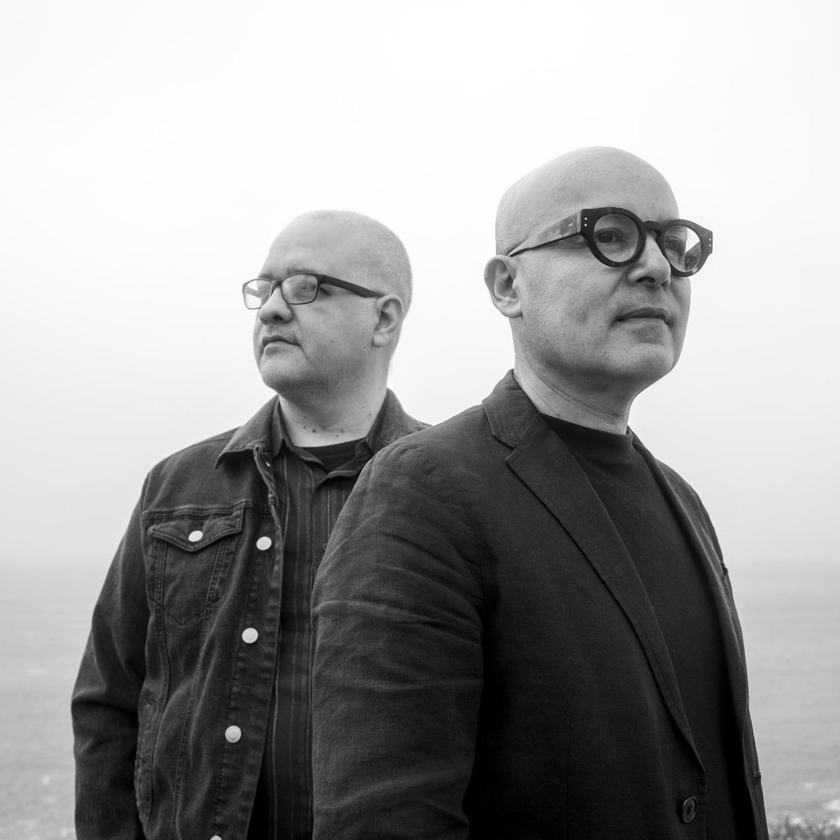 Ramón Amezcua de Nortec Collective explora su fascinación por el kraut en un nuevo EP junto a Victor Pichardo.

Si aún no lo han escuchado, aquí les presentamos 'Anconada' tinyurl.com/339vhey5