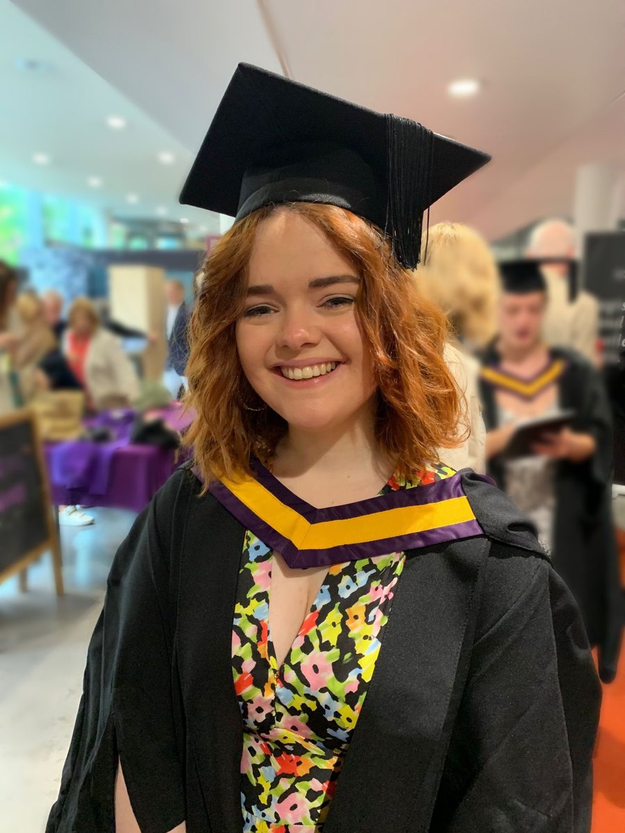 mattycatex's tweet photo. I graduated this week! ❤️ https://t.co/hHV6VRKmg8