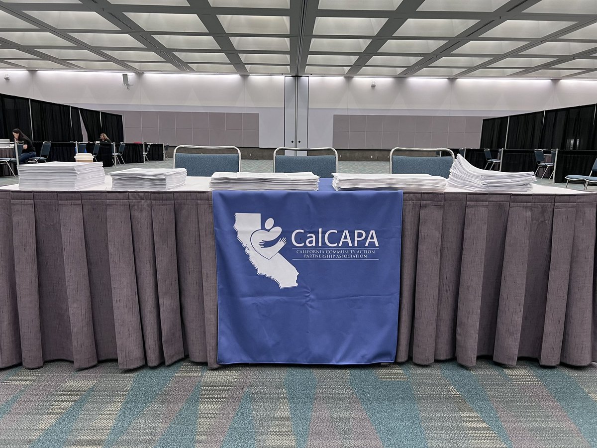CalCAPA's tweet image. Come on out to the LACC for the L.A. Water Bill Assistance Expo! 

On-site case managers can help in filling out applications for #LIHWAP assistance 💧

@LADWP @GoldenStateH2O