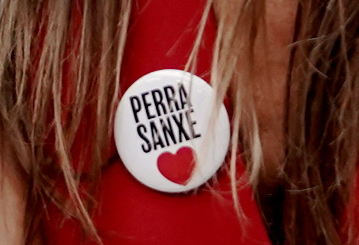 Jajajajjajaja
Que han repartido estas chapas en el acto de cierre de campaña.