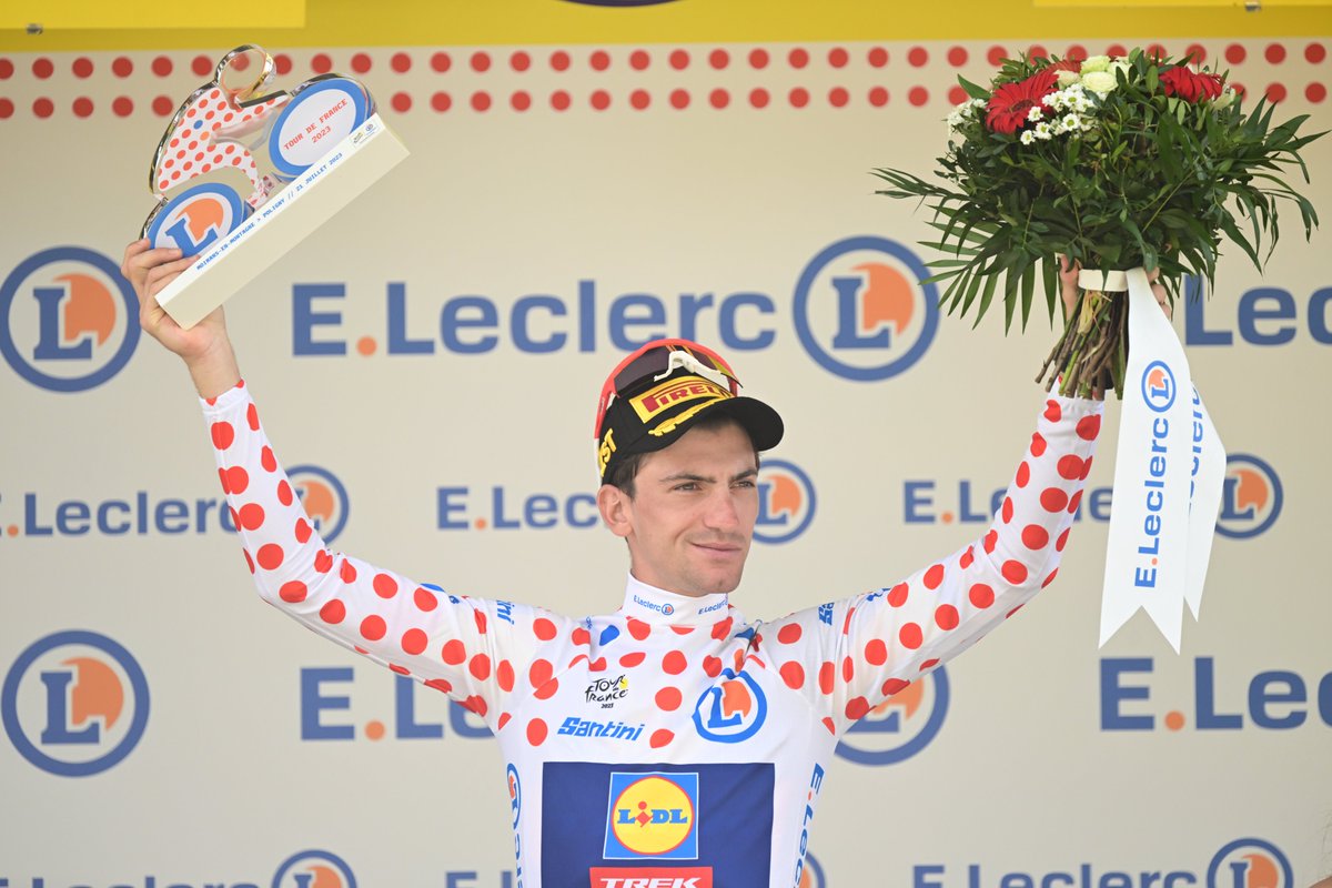 Maillot à Pois E.Leclerc (@maillotapois) on Twitter photo ⚪️🔴 RT & follow pour tenter de gagner un maillot à pois dédicacé par Giulio Ciccone avec <a href="/SANTINI_SMS/">Santini Cycling</a>
⚪️🔴 RT & follow for the chance to win a <a href="/giuliocicco1/">Giulio Ciccone</a> polka dot jersey with <a href="/SANTINI_SMS/">Santini Cycling</a>
#TDF2023 ⚪️🔴 RT & follow pour tenter de gagner un maillot à pois dédicacé par Giulio Ciccone avec <a href="/SANTINI_SMS/">Santini Cycling</a>
⚪️🔴 RT & follow for the chance to win a <a href="/giuliocicco1/">Giulio Ciccone</a> polka dot jersey with <a href="/SANTINI_SMS/">Santini Cycling</a>
#TDF2023