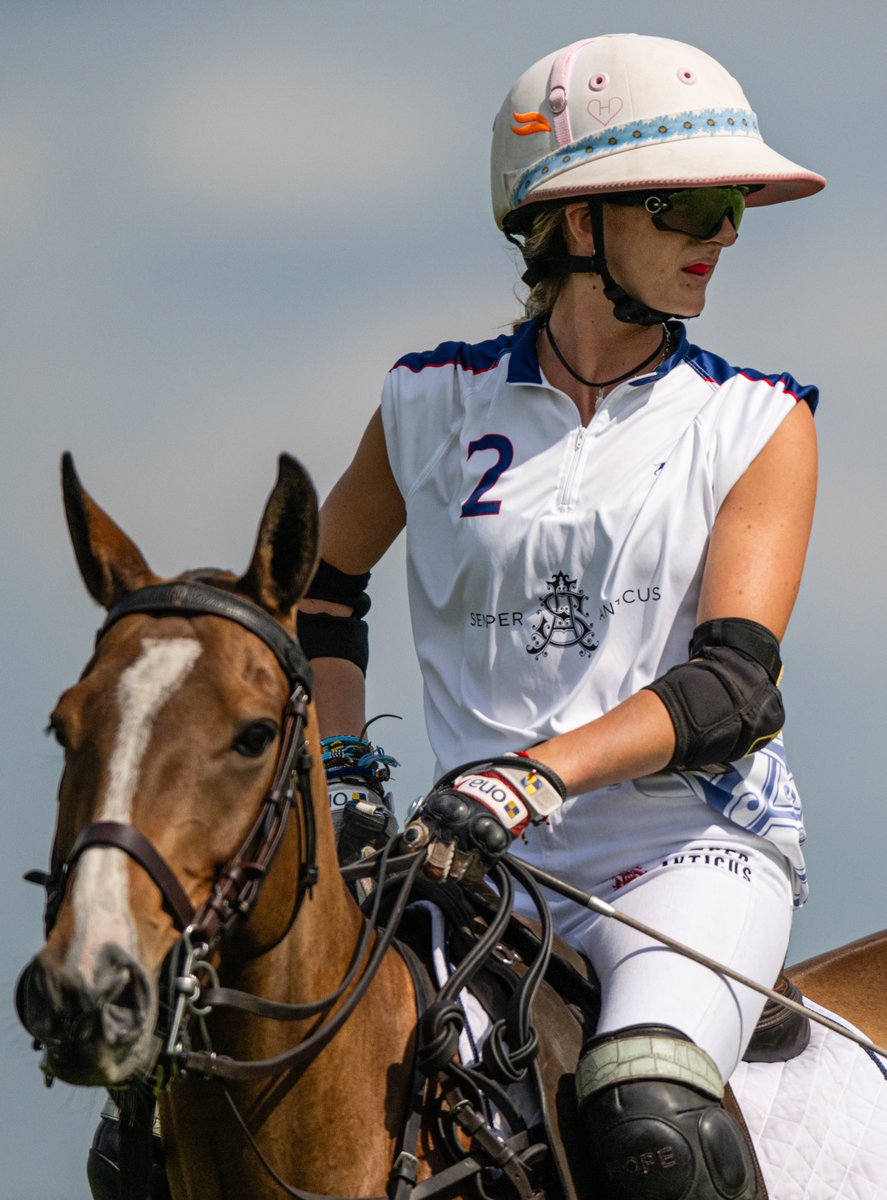 PoloAssociation's tweet photo. Hope Arellano earns the Countess Lilias Cup in her British high-goal debut!
Hosted by @CirencesterPolo, the Cirencester Ladies Open is the only 0- to 40-goal women’s tournament in the United Kingdom and the highest-rated women’s tournament outside Argentina 💪 https://t.co/JOprh44pG7