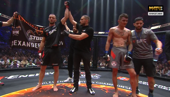 Grabaka_Hitman's tweet photo. Aleksandr Osetrov evens up the score against Jackson Loureiro in the rematch to their regional FOTY contender. Looks like Loureiro broke his arm in the first round. #SFC8 https://t.co/0EvVLWsdlG