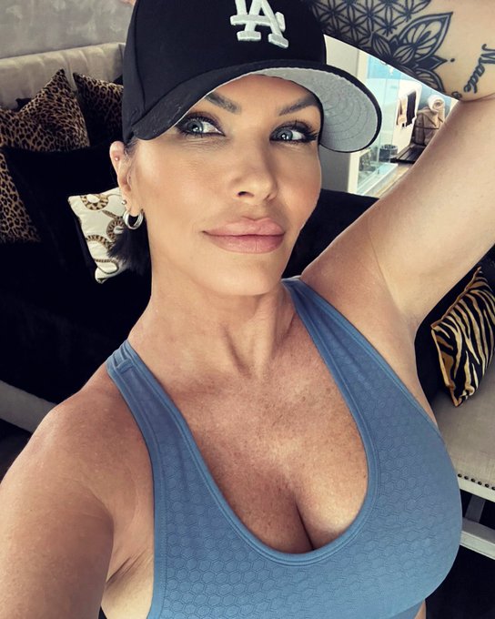 Babes in a ball cap 🧢 https://t.co/PtZz6yxk6i<a href="/tag/warmweather"class="tags"><span>#warmweather</span></a><a href="/tag/takemethere"class="tags"><span>#takemethere</span></a><a href="/tag/pleaseandthankyou"class="tags"><span>#pleaseandthankyou</span></a>