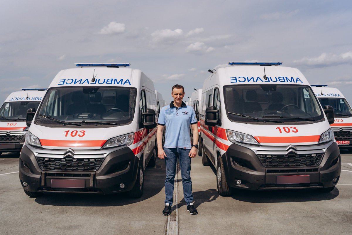 ViktorLiashko's tweet photo. 🚑40 ambulances, purchased by Medical Procurement of Ukraine via @U24_gov_ua, have been sent to help medical workers in different parts of Ukraine🏥: Dnipro, Sumy, Poltava, Zaporizhzhia, Odesa, Khmelnytskyi, Vinnytsia, and Lviv. Many thanks to everyone for donations.🇺🇦 https://t.co/SujuDlqhwB