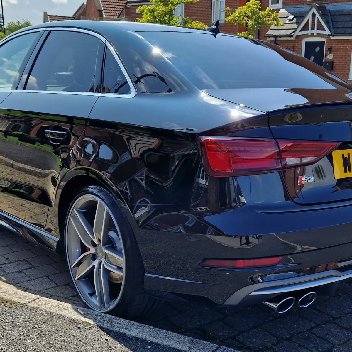 CWharton23's tweet photo. It's been a while since it was washed and still comes up like new. If you want to look your best, go to the best https://t.co/0GHnLiRpCa

 #simplythebest #audi #audisport #audiquattro #audiclub #audis3 #s3 #quattro #quattroworld #ceramic #ceramiccoating #nanolex  #nanolexsi3dmax https://t.co/xA4dQJIt98
