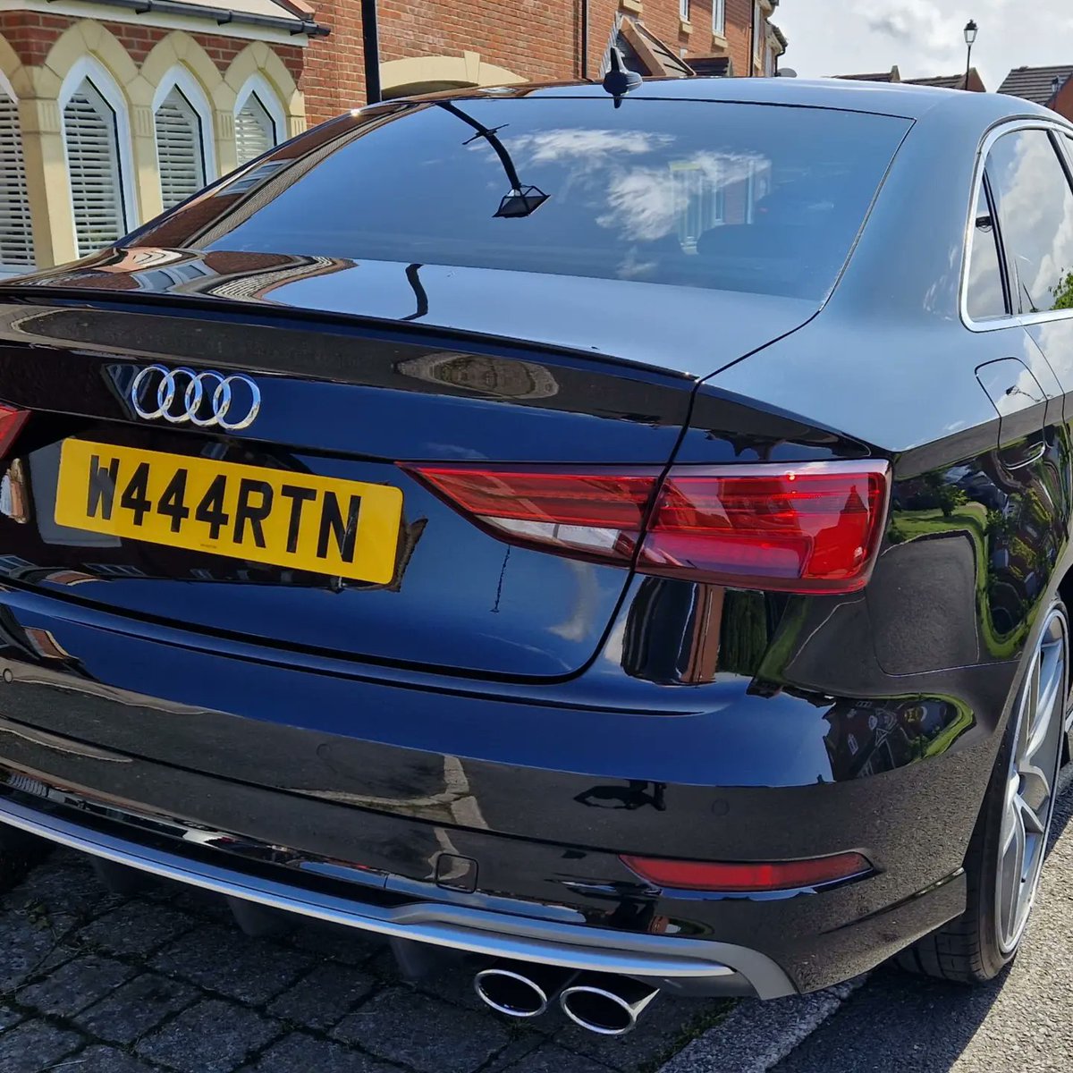 CWharton23's tweet photo. It's been a while since it was washed and still comes up like new. If you want to look your best, go to the best https://t.co/0GHnLiRpCa

 #simplythebest #audi #audisport #audiquattro #audiclub #audis3 #s3 #quattro #quattroworld #ceramic #ceramiccoating #nanolex  #nanolexsi3dmax https://t.co/xA4dQJIt98