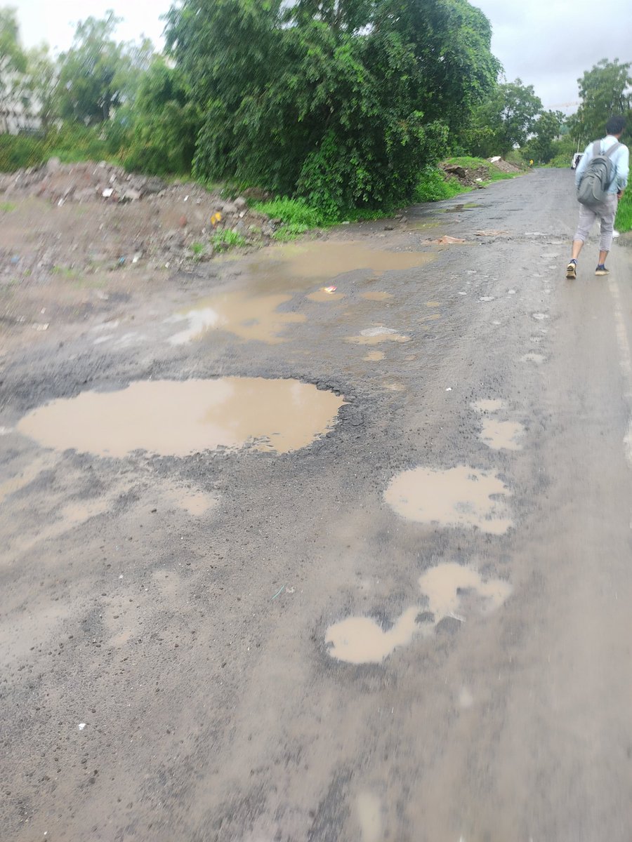 NikhilKhemka's tweet photo. Current trecherous road condition leading to Saarrthi Sovereign Society located in Hinjewadi phase 2 located behind Wipro technologies https://t.co/4ZZvThKdbi