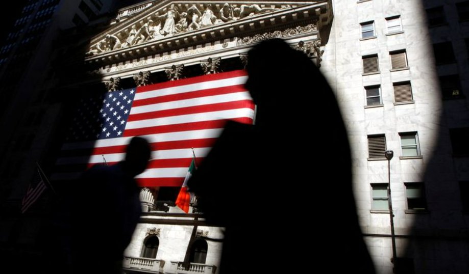 U.S. stock index futures rose slightly in premarket on Friday. As of 06:54 a.m. ET, Dow/S&P 500/ Nasdaq 100 were up 43.8/13.0/82.0 points. The previous session was marred by Tesla and Netflix, with the tech-dominated Nasdaq Composite posting its biggest one-day drop in 4 months https://t.co/HGHog58G30