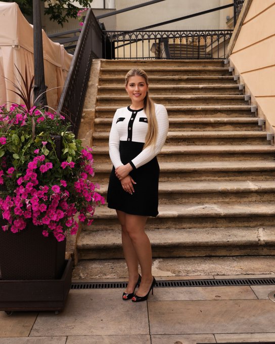 I wish nice weekend to all my fans and friends!💋👱🏻&zwj;♀️🤗👠👗 #enjoythesummer #looklikealady #ilovedresses<a href="/tag/goodmood"class="tags"><span>#goodmood</span></a><a href="/tag/enjoythesummer"class="tags"><span>#enjoythesummer</span></a><a href="/tag/looklikealady"class="tags"><span>#looklikealady</span></a><a href="/tag/ilovedresses"class="tags"><span>#ilovedresses</span></a>