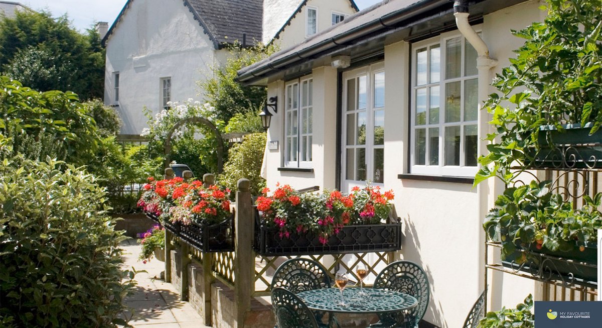 My Favourite Holiday Cottages tweet media