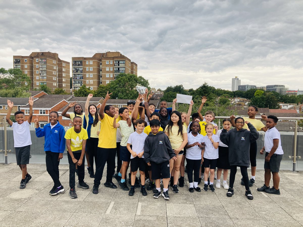 FoxfieldPE tweet media