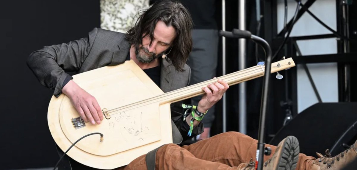 Maurihold's tweet photo. Gonna tell my children this is Curt Cobain https://t.co/21CiD10aGJ